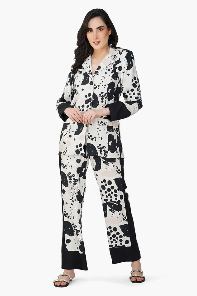 America and Beyond Garden Of Flowers Printed Pants Women Pants