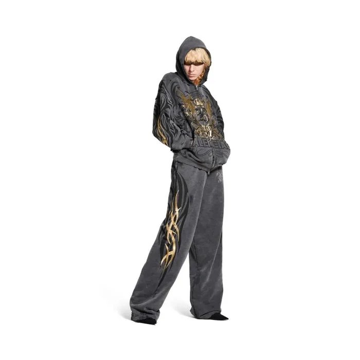 Balenciaga Sweatshirts and Hoodies Men Men039s Tacky Gold Zipup Hoodie Regular Fit In Black Black Balenciaga Sweatshirts and Hoodies Men Men039s Tacky Gold Zipup Hoodie Regular Fit In Black Black