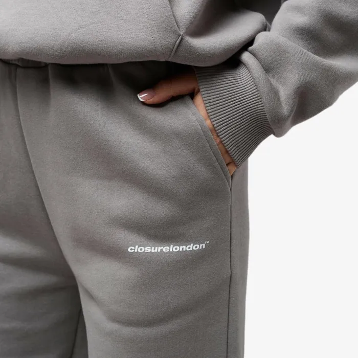 Closure London Core Logo Cuffed Jogger Pebble Women Joggers