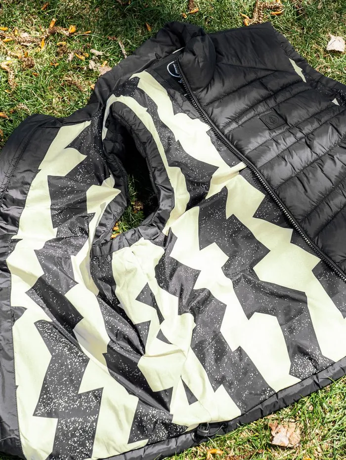 Earth Tripper Reversible Puff Vest 8211 Black Mens Volcom Mountain Biking