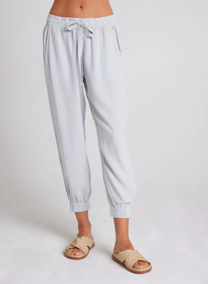 Joggers Women Bella Dahl Easy Drawstring Jogger 8211 Foggy Sky Joggers Women Bella Dahl Easy Drawstring Jogger 8211 Foggy Sky