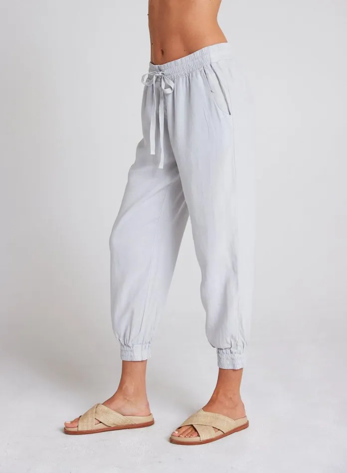 Joggers Women Bella Dahl Easy Drawstring Jogger 8211 Foggy Sky Joggers Women Bella Dahl Easy Drawstring Jogger 8211 Foggy Sky