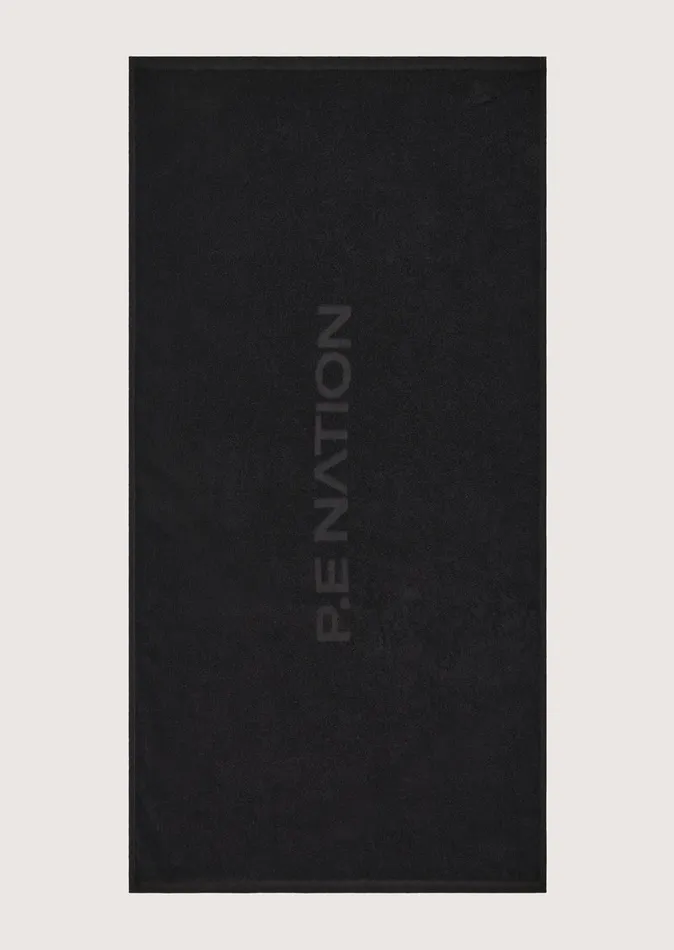 Lifestyle HOMAGE GYM TOWEL IN BLACK PE Nation Women