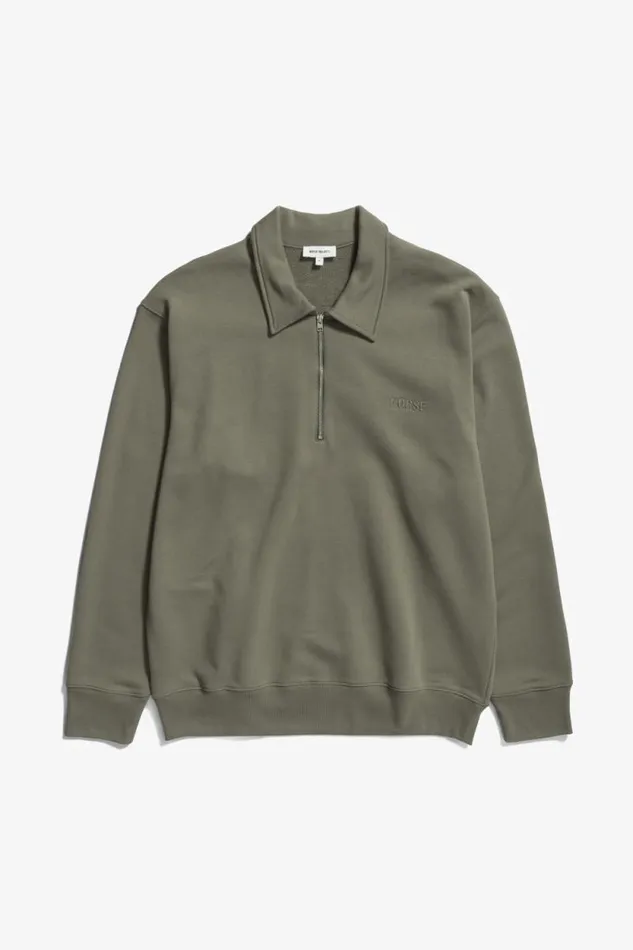 Men Ketel Relaxed Organic NORSE Logo Half Zip Sediment Green Norse Projects Sweatshirts