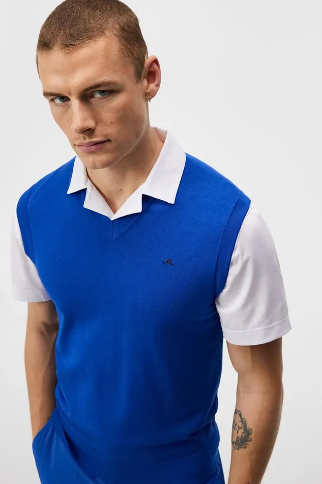 Men Liam Knitted Vest Surf The Web JLindeberg Knitwear Men Liam Knitted Vest Surf The Web JLindeberg Knitwear