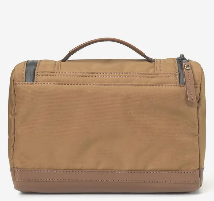 MenWomen Johnston and Murphy Travel Accessories Hudson Waterproof Travel Kit Cognac MenWomen Johnston and Murphy Travel Accessories Hudson Waterproof Travel Kit Cognac