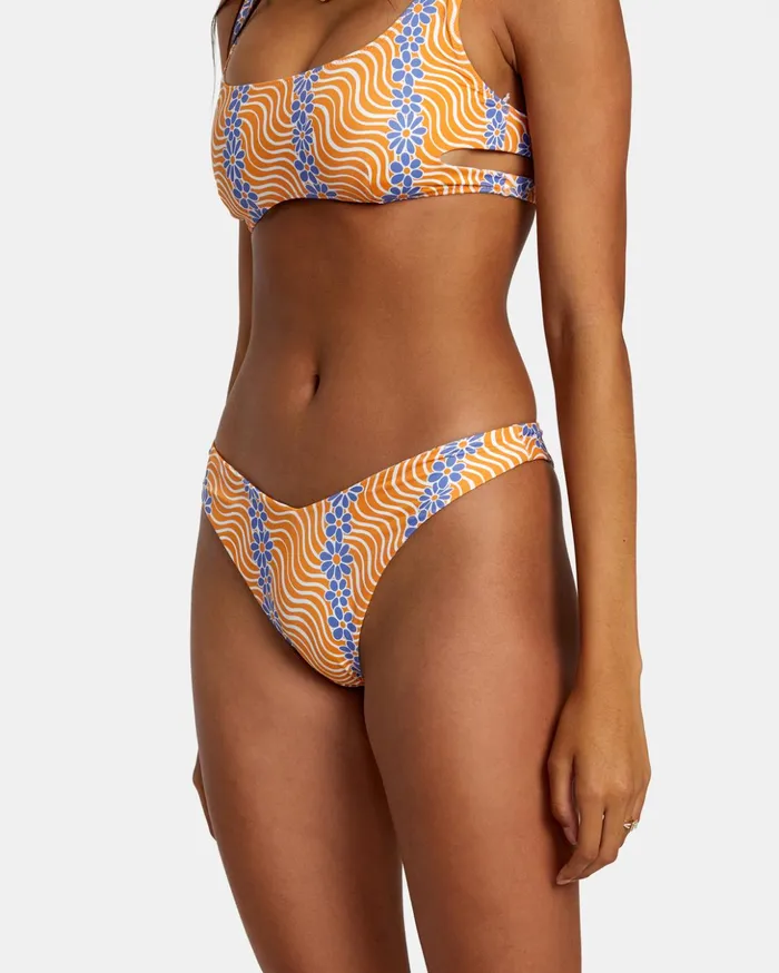 RVCA Bikini Bottoms Micro Magic Reversible High Leg Bikini Bottoms Tangerine 8211 Women RVCA Bikini Bottoms Micro Magic Reversible High Leg Bikini Bottoms Tangerine 8211 Women