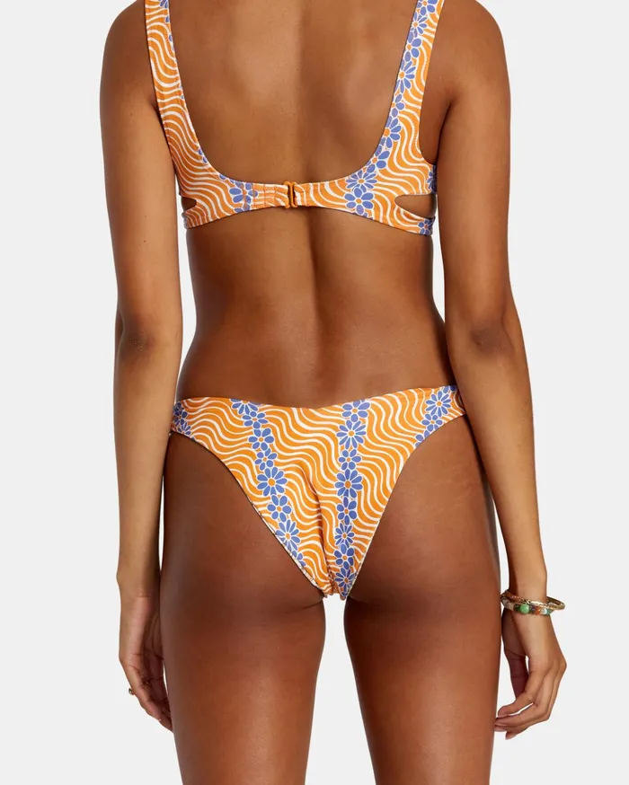 RVCA Bikini Bottoms Micro Magic Reversible High Leg Bikini Bottoms Tangerine 8211 Women RVCA Bikini Bottoms Micro Magic Reversible High Leg Bikini Bottoms Tangerine 8211 Women
