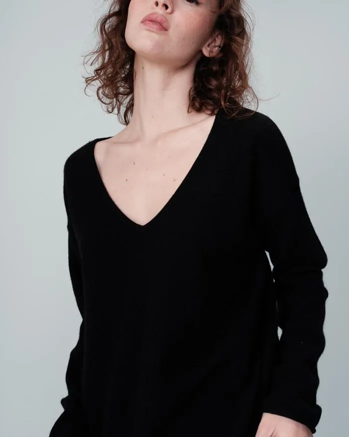 SWEATER NOIR NAO Shop Grace and Mila Plain Jumpers
