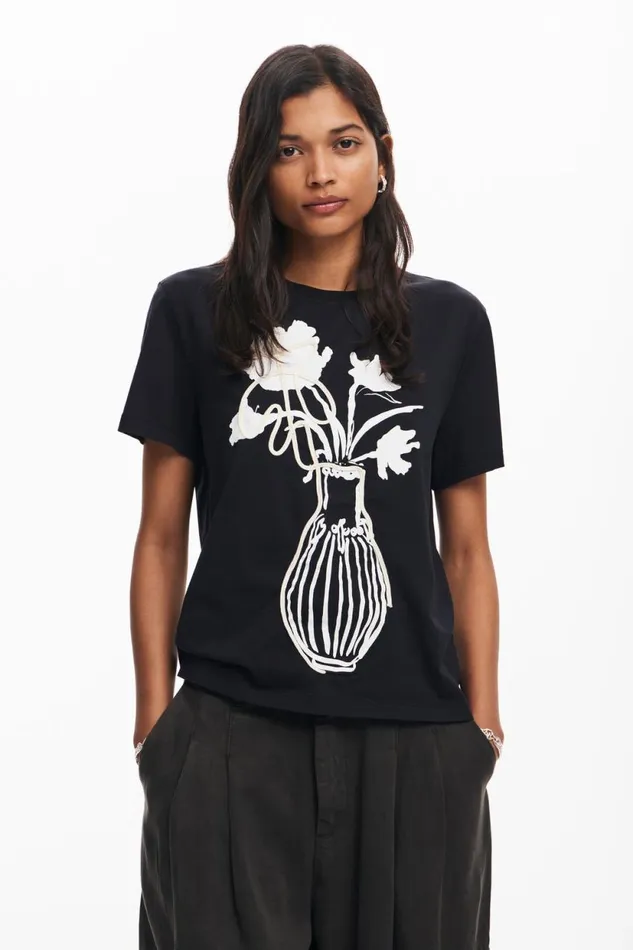 TShirts Women Desigual Plain Vase Tshirt Black