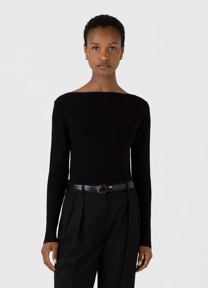 ussunspel Knitwear Women Viscose Slash Neck Top Black