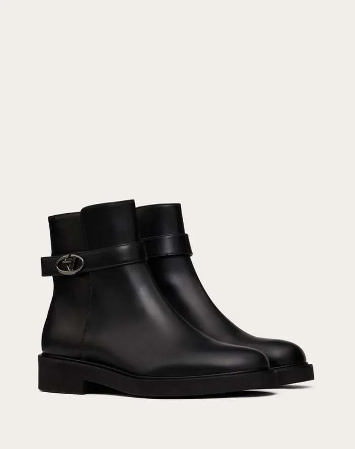 Valentino Boots Man Vlogo Locker Calfskin Ankle Boot For Man In Black Black Valentino Boots Man Vlogo Locker Calfskin Ankle Boot For Man In Black Black