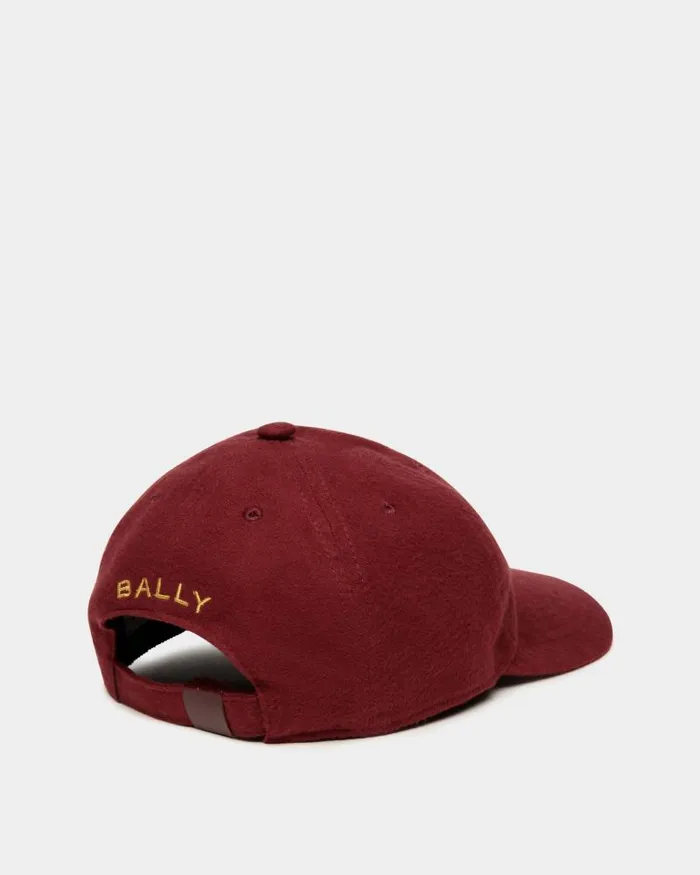 Women Bally Gloves and Hats Basball Hat With A Bally Crest Logo In Andorra Cotton Burgundy Women Bally Gloves and Hats Basball Hat With A Bally Crest Logo In Andorra Cotton Burgundy