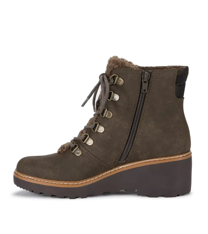 Women Baretraps Booties Nasha Lace Up Wedge Bootie Moss Camo