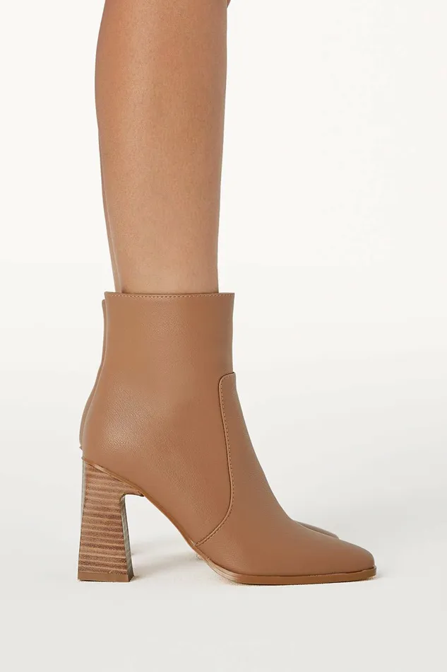 Women Boots Petal and Pup Jessica Block Heel Ankle Boot Teak