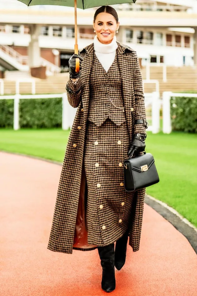 Women In Stock Tailoring Holland Cooper Hampton Waistcoat Chocolate Houndstooth Women In Stock Tailoring Holland Cooper Hampton Waistcoat Chocolate Houndstooth