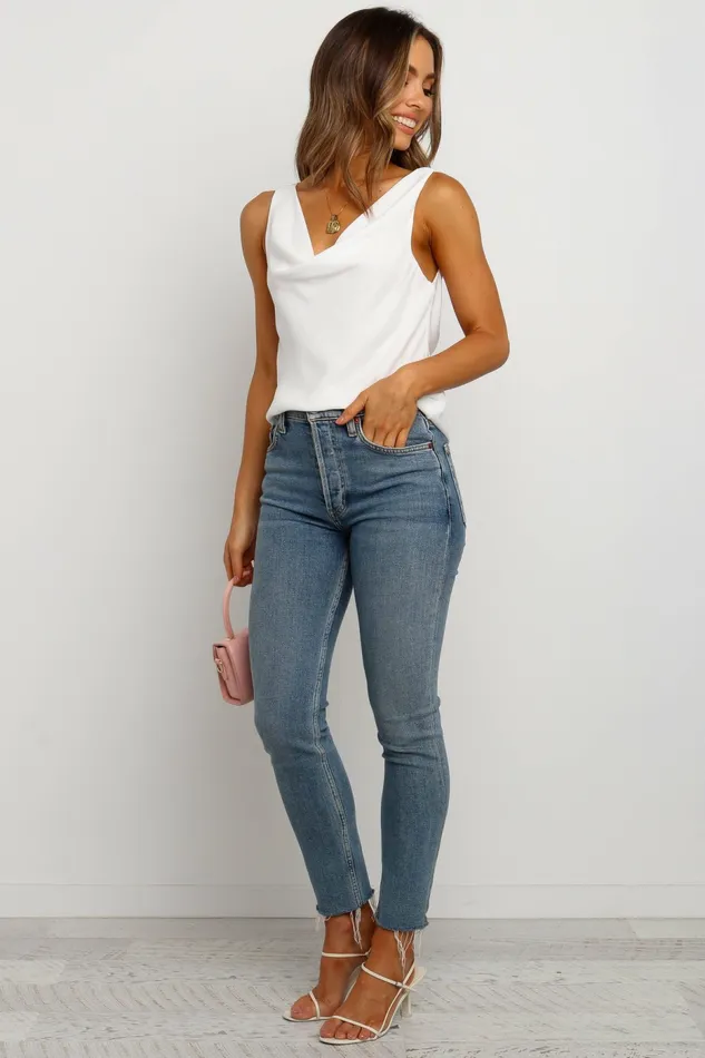 Women Vinita Top White Tops Petal and Pup